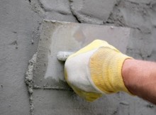 Як накидати штукатурку на стіну - прийоми.