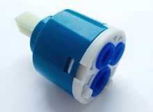 Замінюємо власноручно картридж у змішувачу